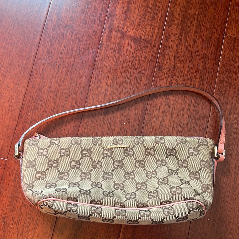 Gucci Bag/ Makeup Bag